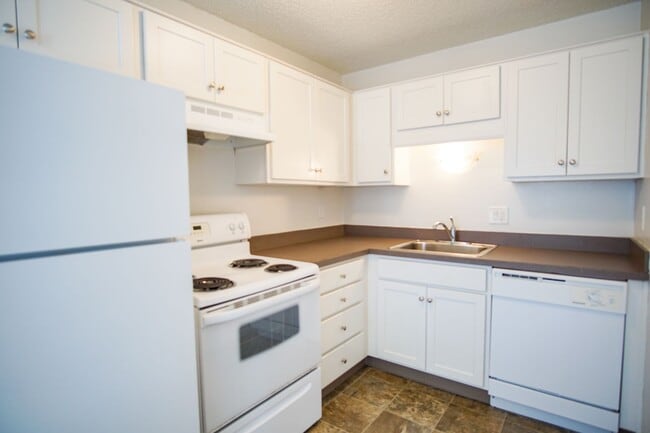 Building Photo - 1561 SE Stark St Unit 1561