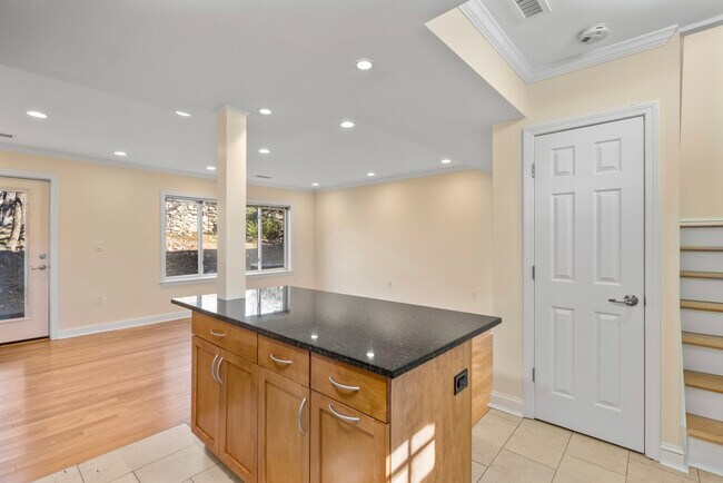 Photo - 242 Gerry Rd