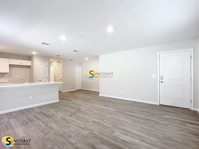 Photo - 6499 Breezy Oaks Wy Unit 102