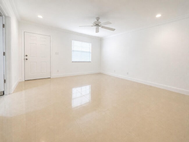 Photo - 101 SW 3rd Ave