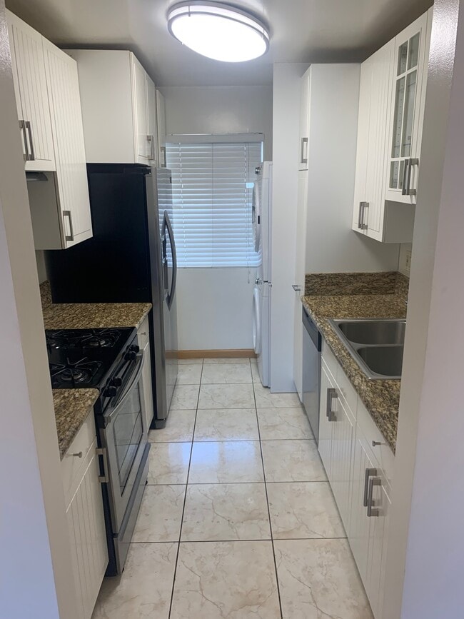 Photo - 20134 Leadwell St Unit 302