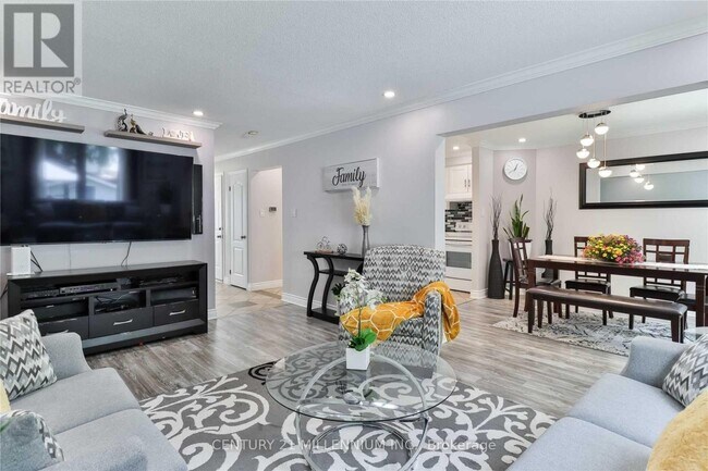 Photo - 385 Auden Rd