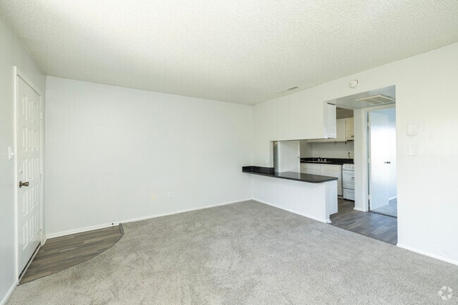 1BR, 1BA - 501SF - Living Room