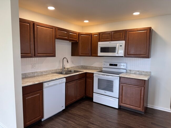 Photo - 2319 Pinehurst St