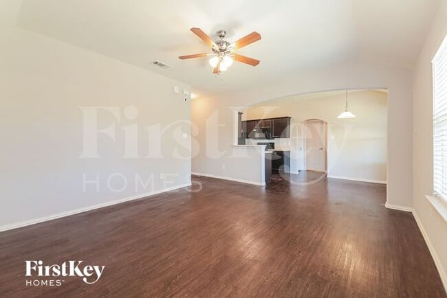Photo - 260 Meadowcrest Dr