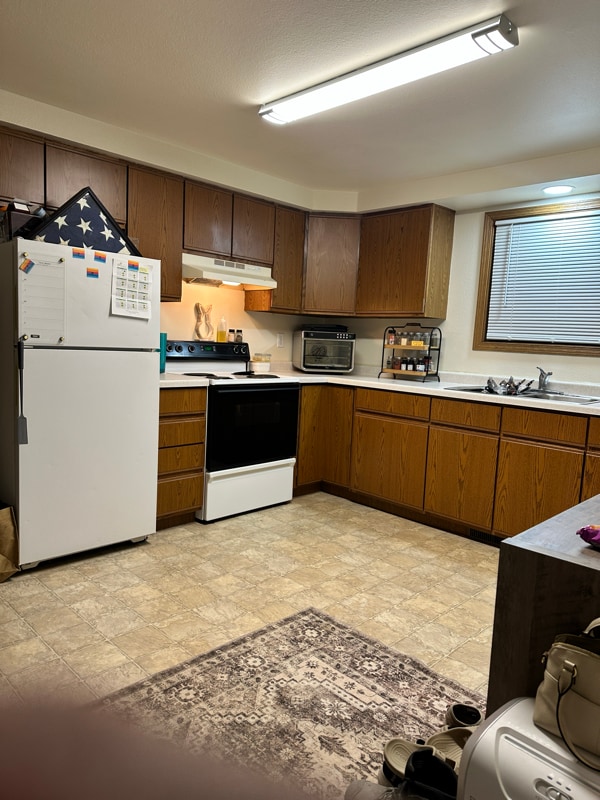 Photo - 600 N Steven Ave