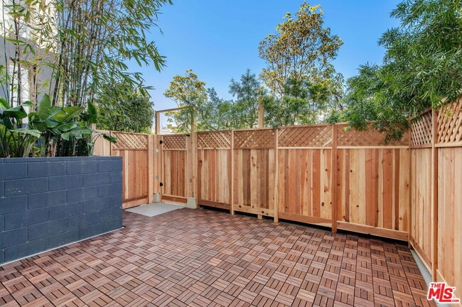 Photo - 4215 Glencoe Ave