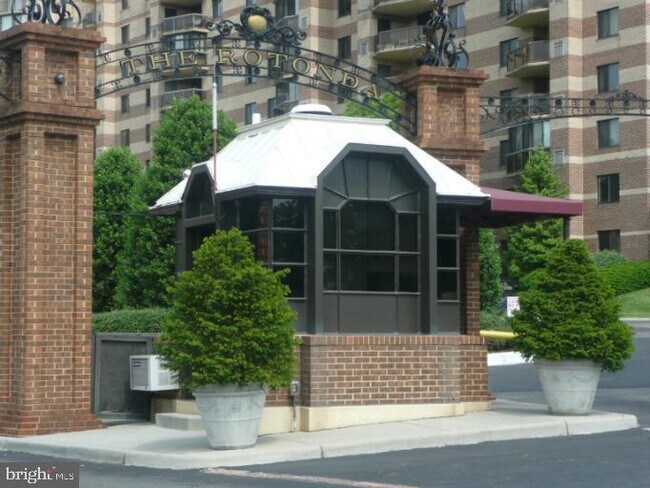 Photo - 8360 Greensboro Dr Unit 811