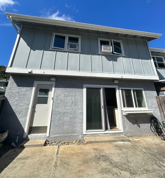 Building Photo - 1058 Awawamalu St