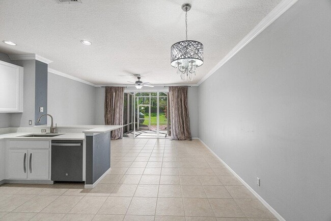 Photo - 8080 Briantea Dr