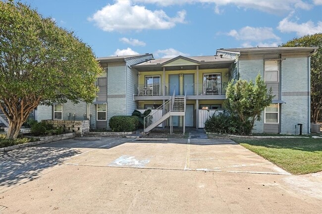 Building Photo - 3204 Menchaca Rd Unit 414