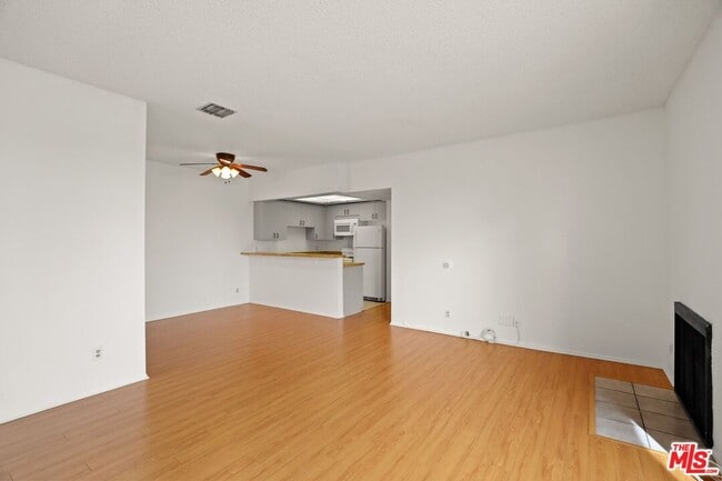 Photo - 1920 Overland Ave Unit 103