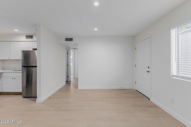 Photo - 936 W Rio Salado Pkwy Unidad 4