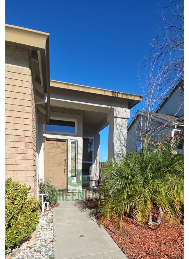 Photo - Available Now! 3 Bedroom 2 Bath Spacious Home in Tracy!!