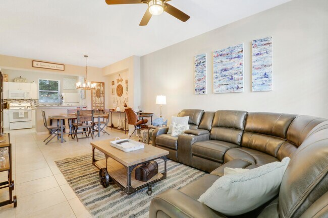 Photo - 1116 University Blvd Unit 14