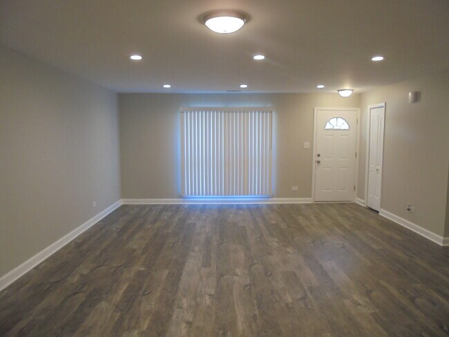 Photo - 408 Sunset Ln