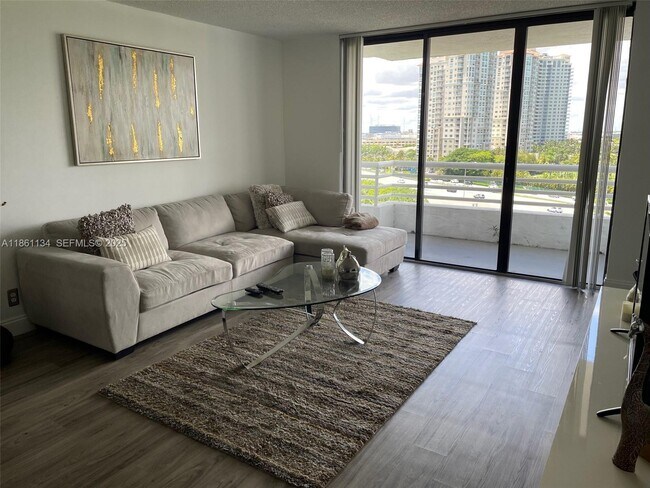 Building Photo - 3300 NE 192 St Unit 902