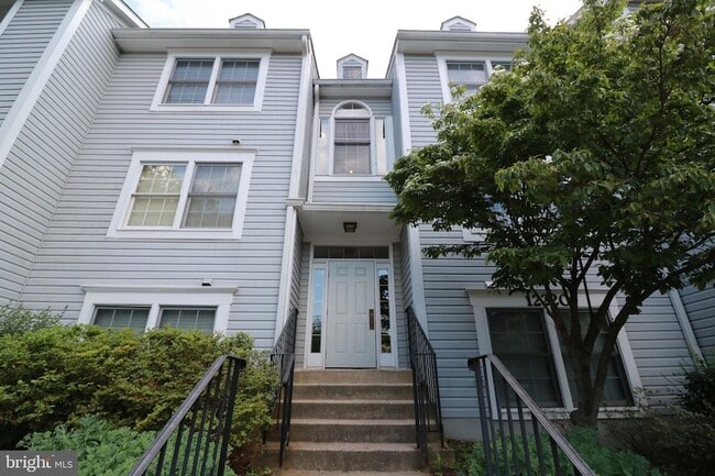 Building Photo - 12220 Eagles Nest Ct Unit F