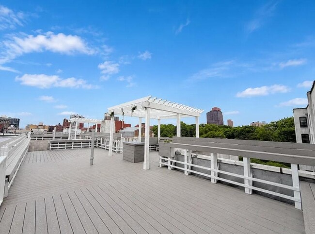 Photo - West 125th Street Unidad 53