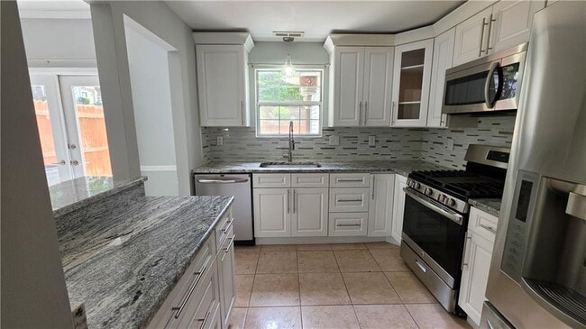 Photo - 1003 Wedgewood Way
