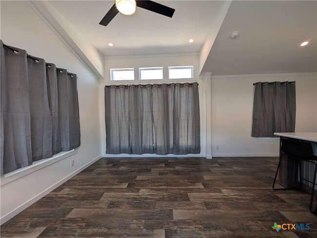 Photo - 120 Water Hole Ln