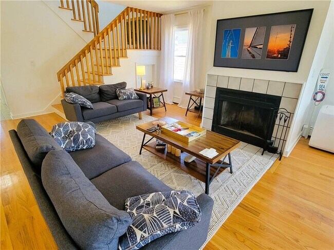 9 1/2 W Narragansett Ave Unit 3