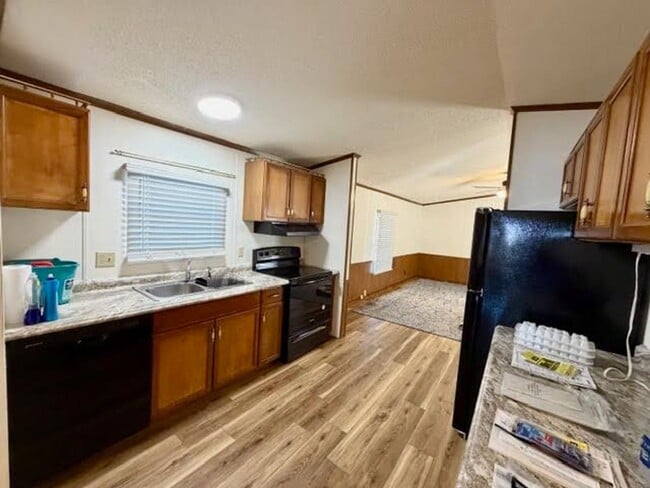 Photo - 125 Burkhart Ln