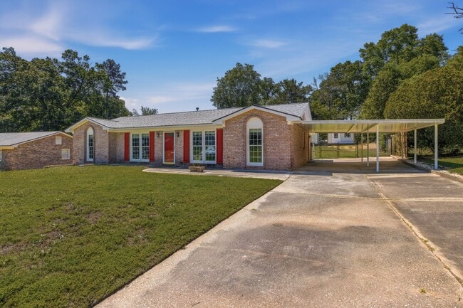Photo - Renovated North Columbus Home with Fenced Yard!