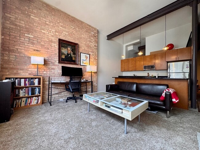 Building Photo - 3159 N Seminary Ave Unit 202 Rental