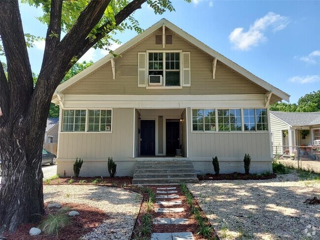 Building Photo - 2315 Gilford St Rental