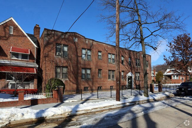 Photo - 2020 Shepherd St NE