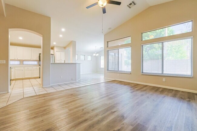 Photo - 1162 E Baylor Ln