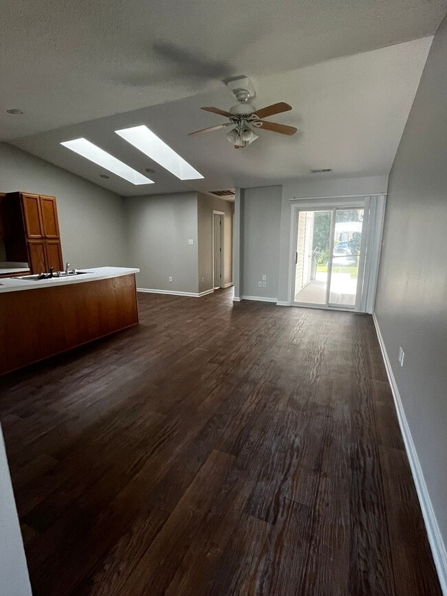 Photo - Paddock Place Apartments