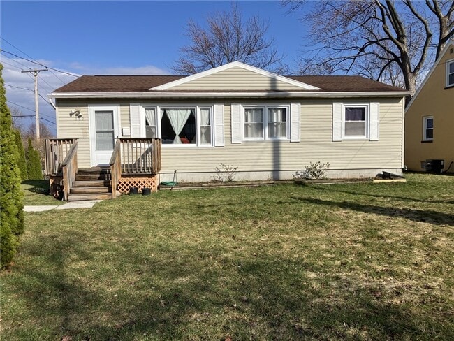 Building Photo - 340 N Park Dr