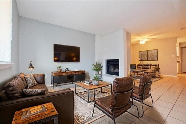 Photo - 8401 Colony Loop Dr