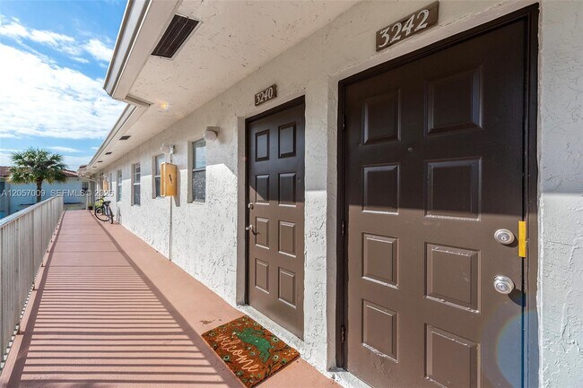 3242 Coral Ridge Dr Unidad 3242
