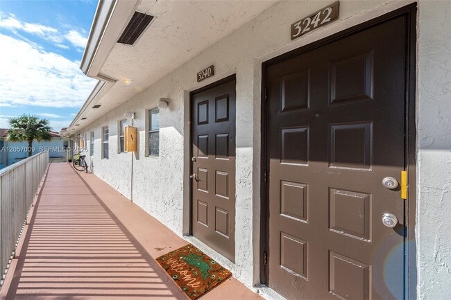 Photo - 3242 Coral Ridge Dr Unit 3242