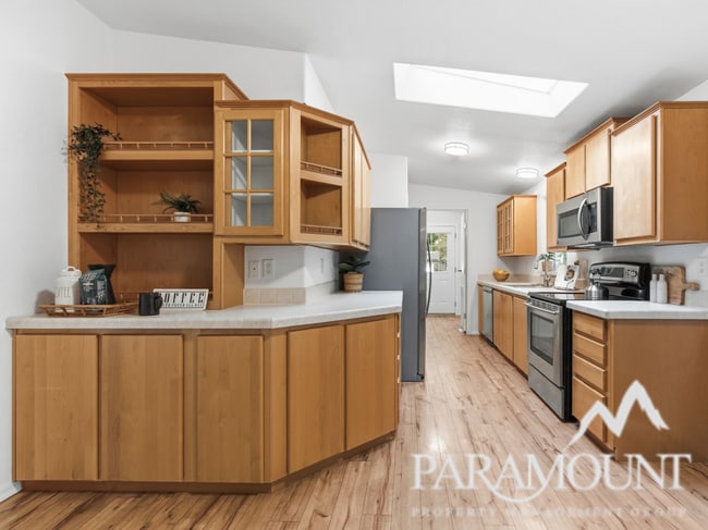 Photo - Beautiful home on over an acre!