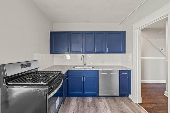 Photo - 15 S 17th St