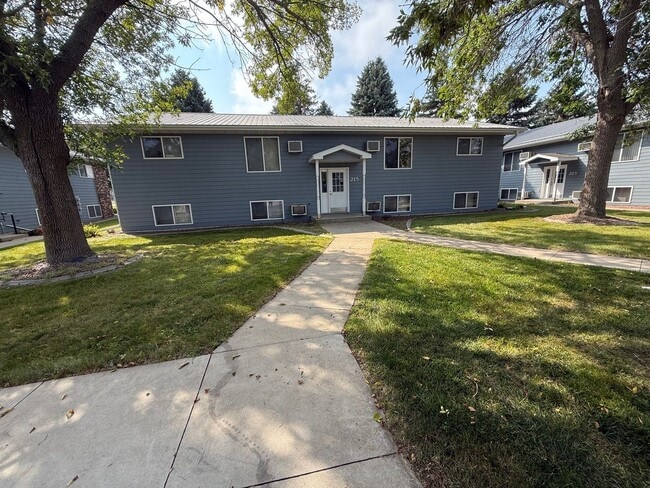 Building Photo - Sunrise Estates - 215 Unit #1 Rental