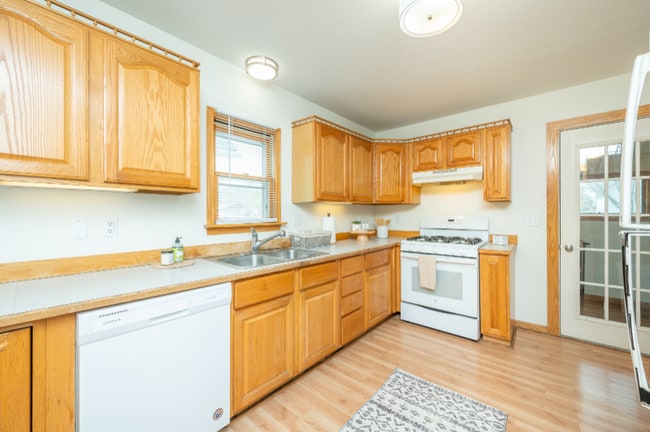 Photo - 1708 SE 1st St