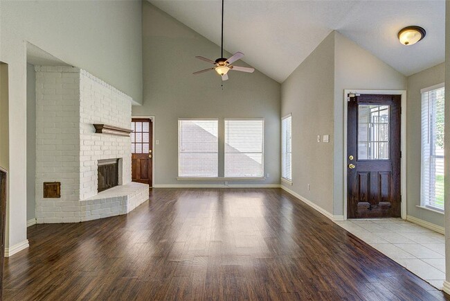 Photo - 3603 Storm Creek Dr House