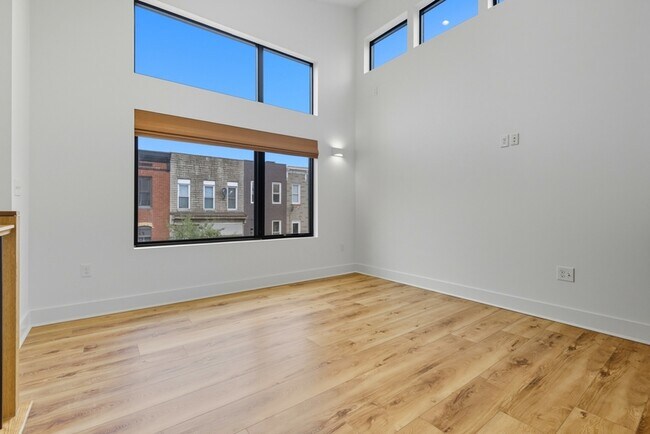 Photo - 3531 Claremont St