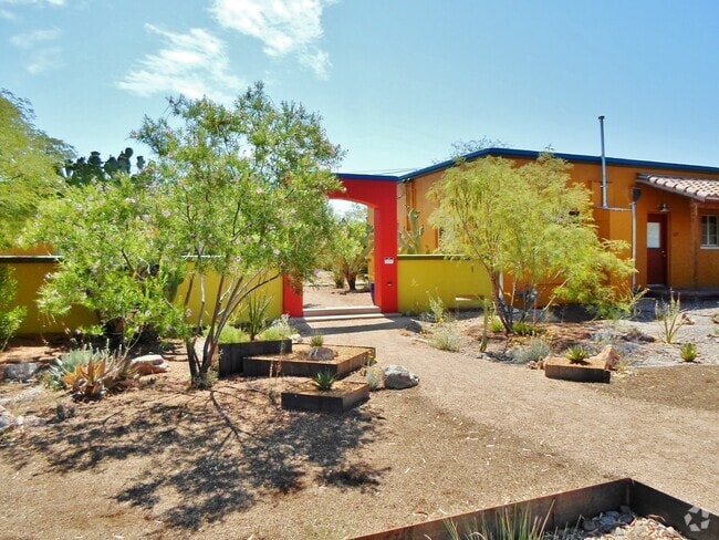Building Photo - 716 N Palo Verde Blvd Rental