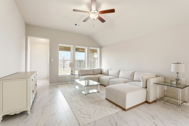 Photo - 10526 Cabot Trl