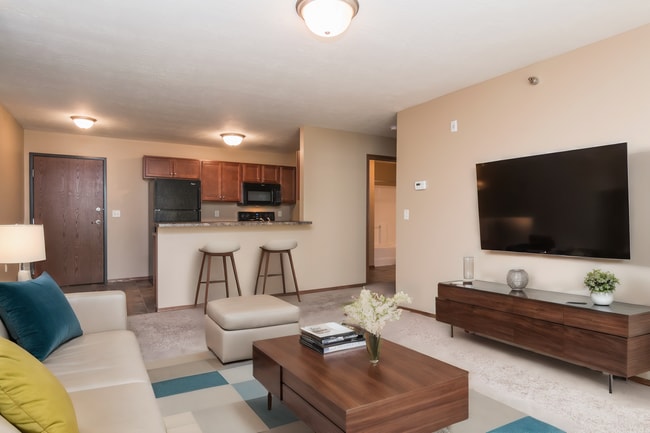 Willow Creek Townhomes and Apartments