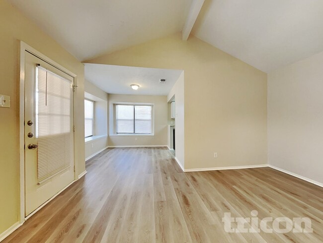 Photo - 711 Darnel Ln