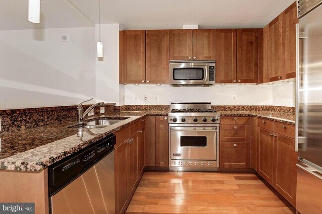 Photo - 2425 L St NW Unit 635
