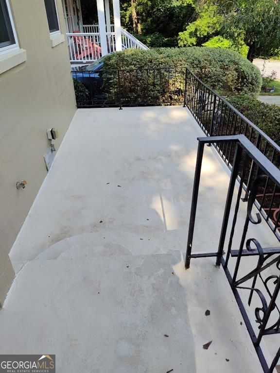 Photo - 223 Sterling St