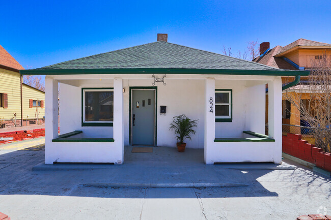 Building Photo - 824 Elm St Unit B Rental